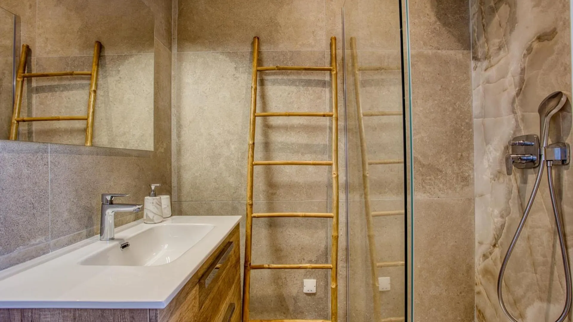 3 Chambres, Vue Mer, Piscine, Parking Sainte-Maxime Holiday home